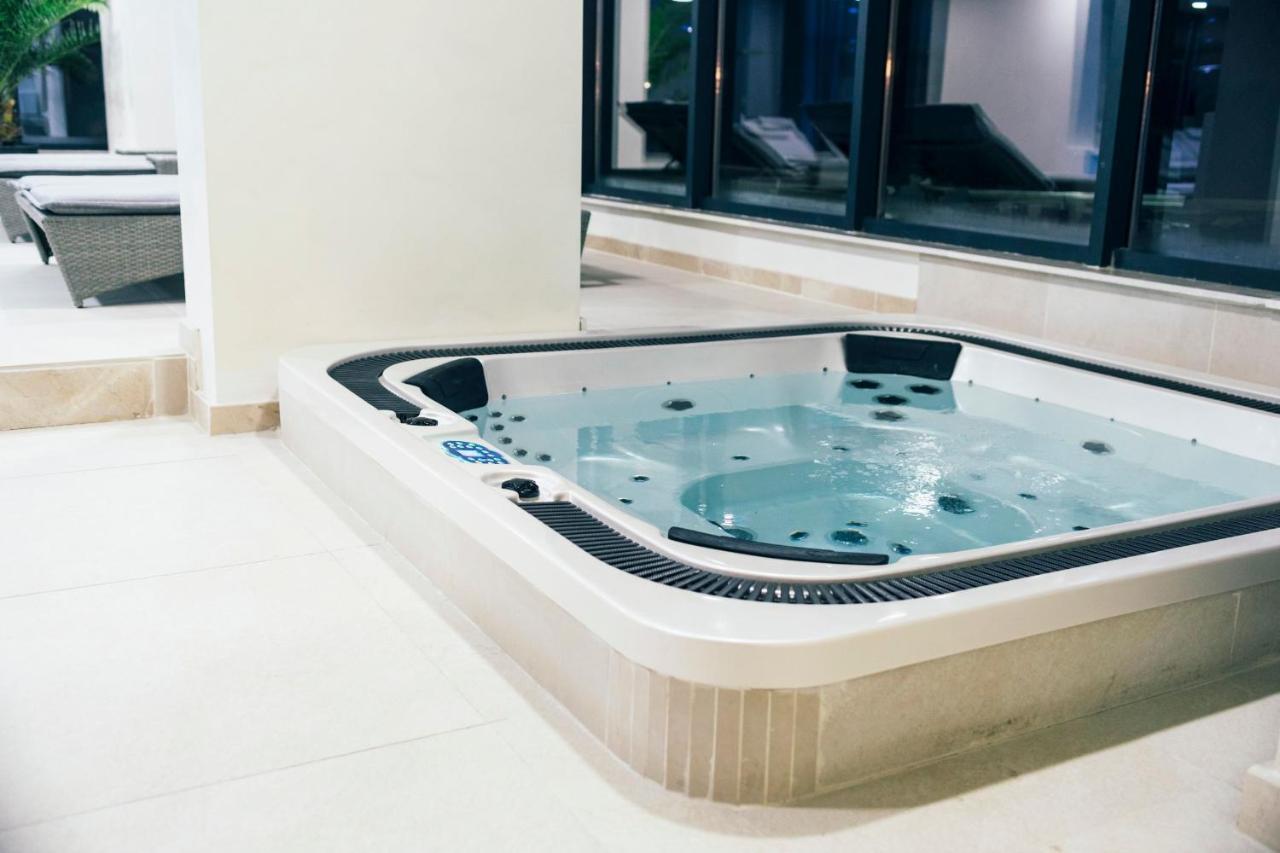 Alezzi Majestic Apartments 115 Navodari Ngoại thất bức ảnh
